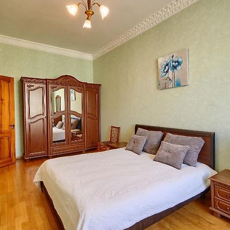 Apartment near Lva Tolstoho Square Kyjev Exteriér fotografie