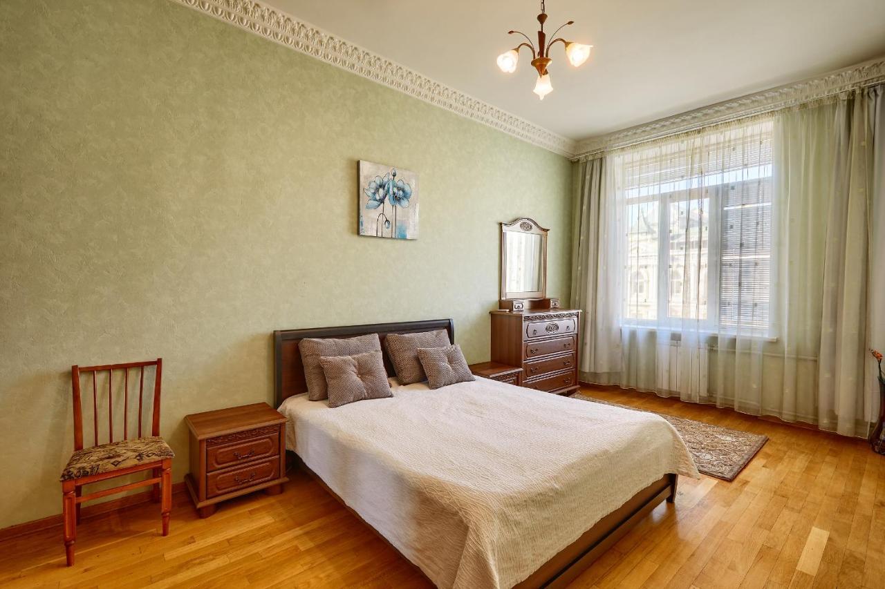 Apartment near Lva Tolstoho Square Kyjev Exteriér fotografie