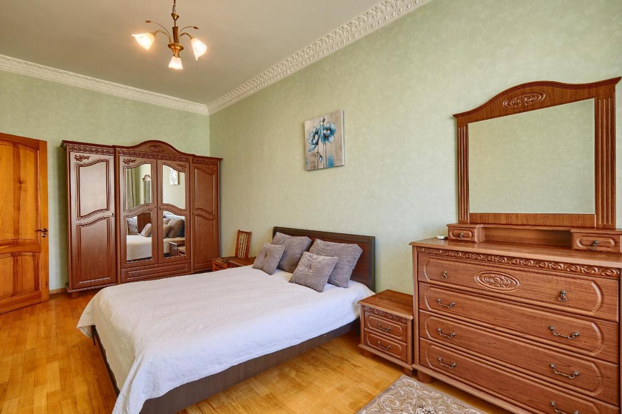 Apartment near Lva Tolstoho Square Kyjev Exteriér fotografie